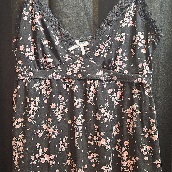 Laura Ashley pajamas set - Picture 2 of 6